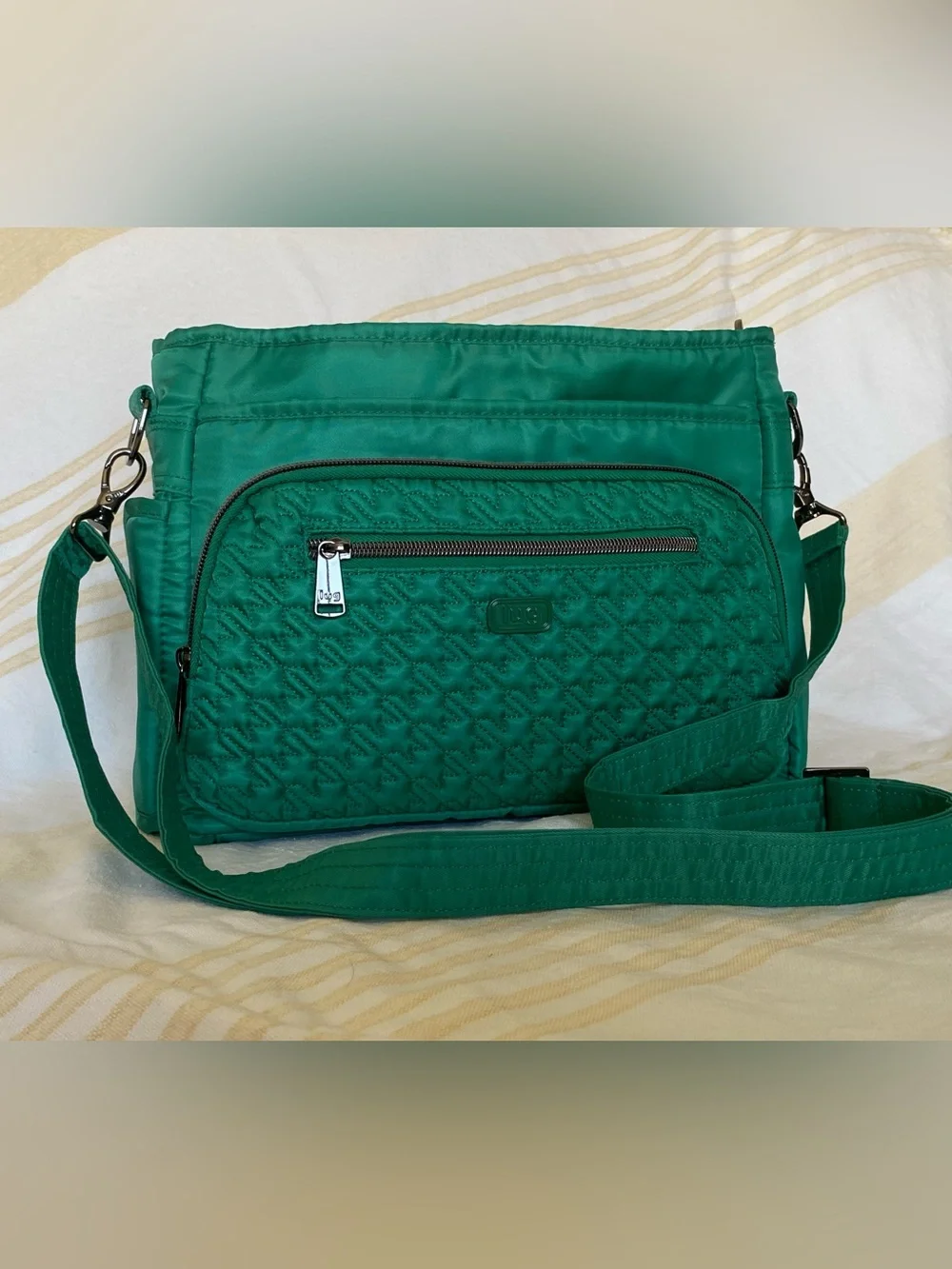 LUG | Kelly Green ☘️ Quilted Crossbody ~ 11”x 8.5”x 3” Medium - Picture 15 of 15